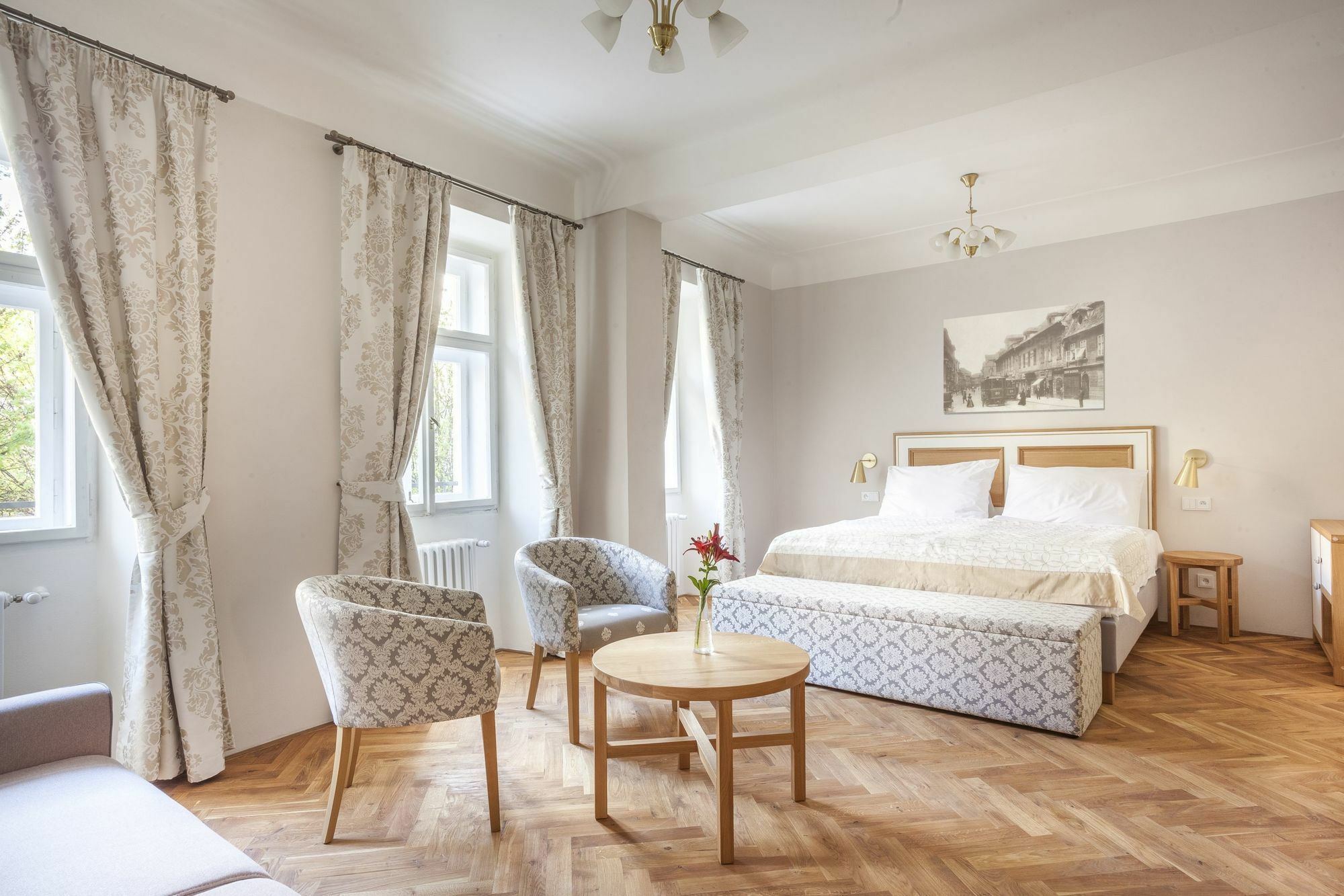Hotell At The Golden Scissors 4*