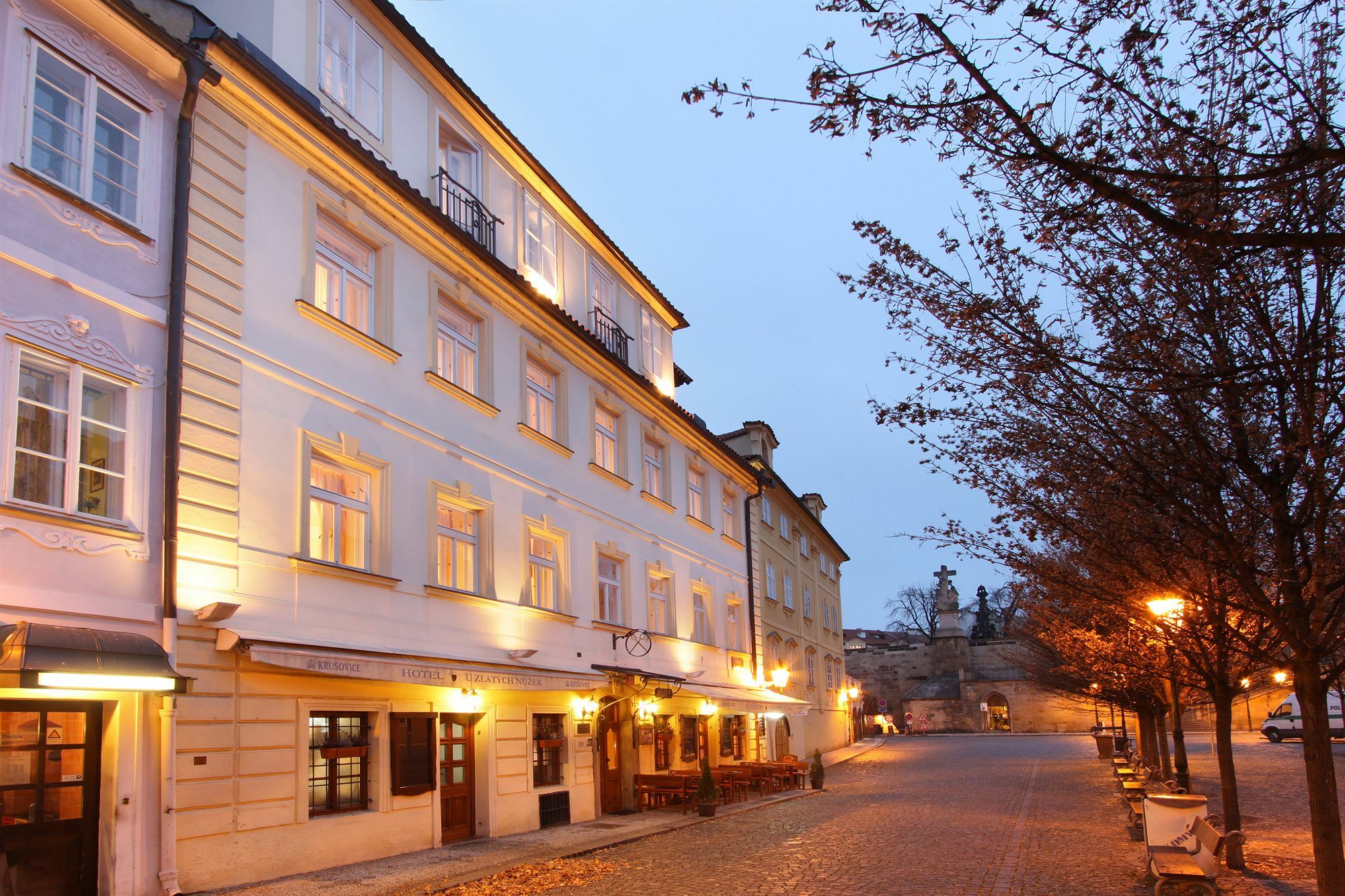 At The Golden Scissors 4* Prag
